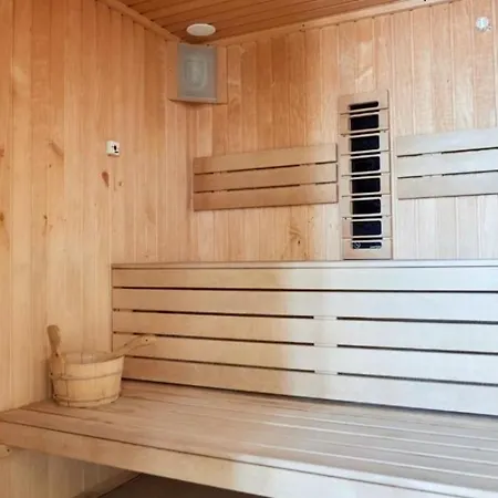 Appartamento Blaxy - Pool & 50m De Plaja Năvodari